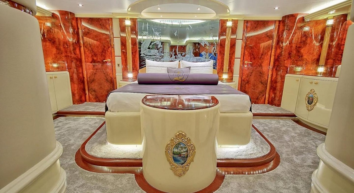 Аренда моторной яхты Custom 140 Crocus в Бодруме - Турция
